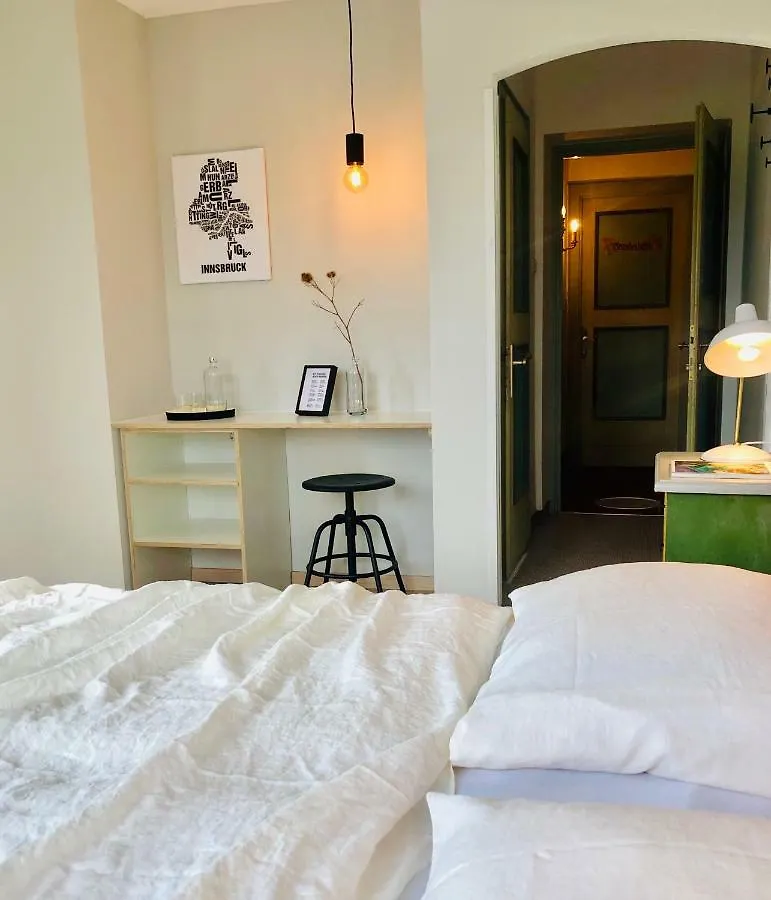 Hotel Sonnenhof - Bed & Breakfast & Appartements Innsbruck