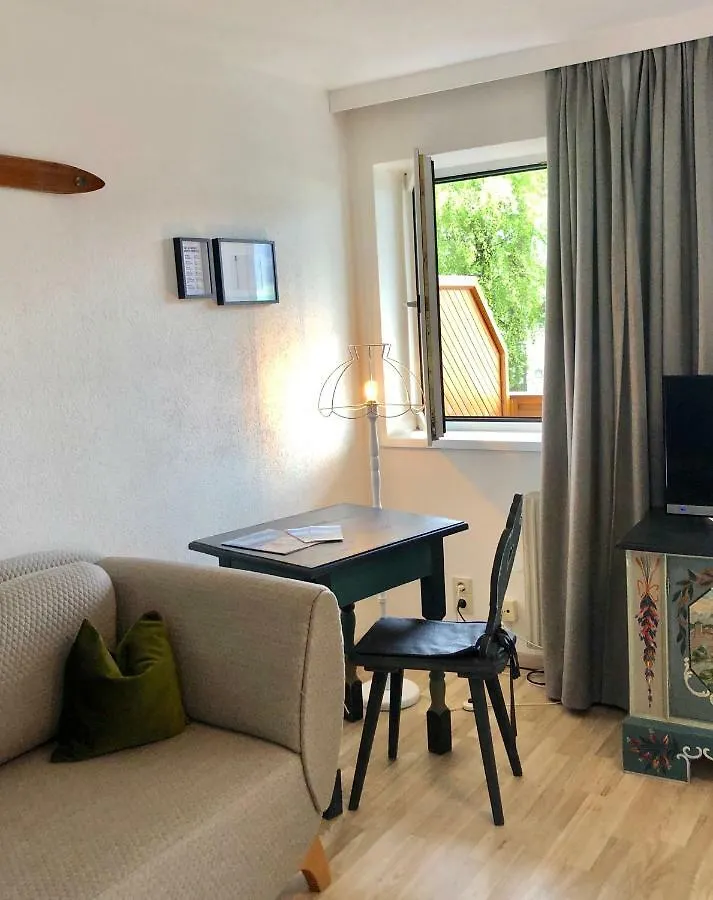 Hotel Sonnenhof - Bed & Breakfast & Appartements Innsbruck 3*,  Austria